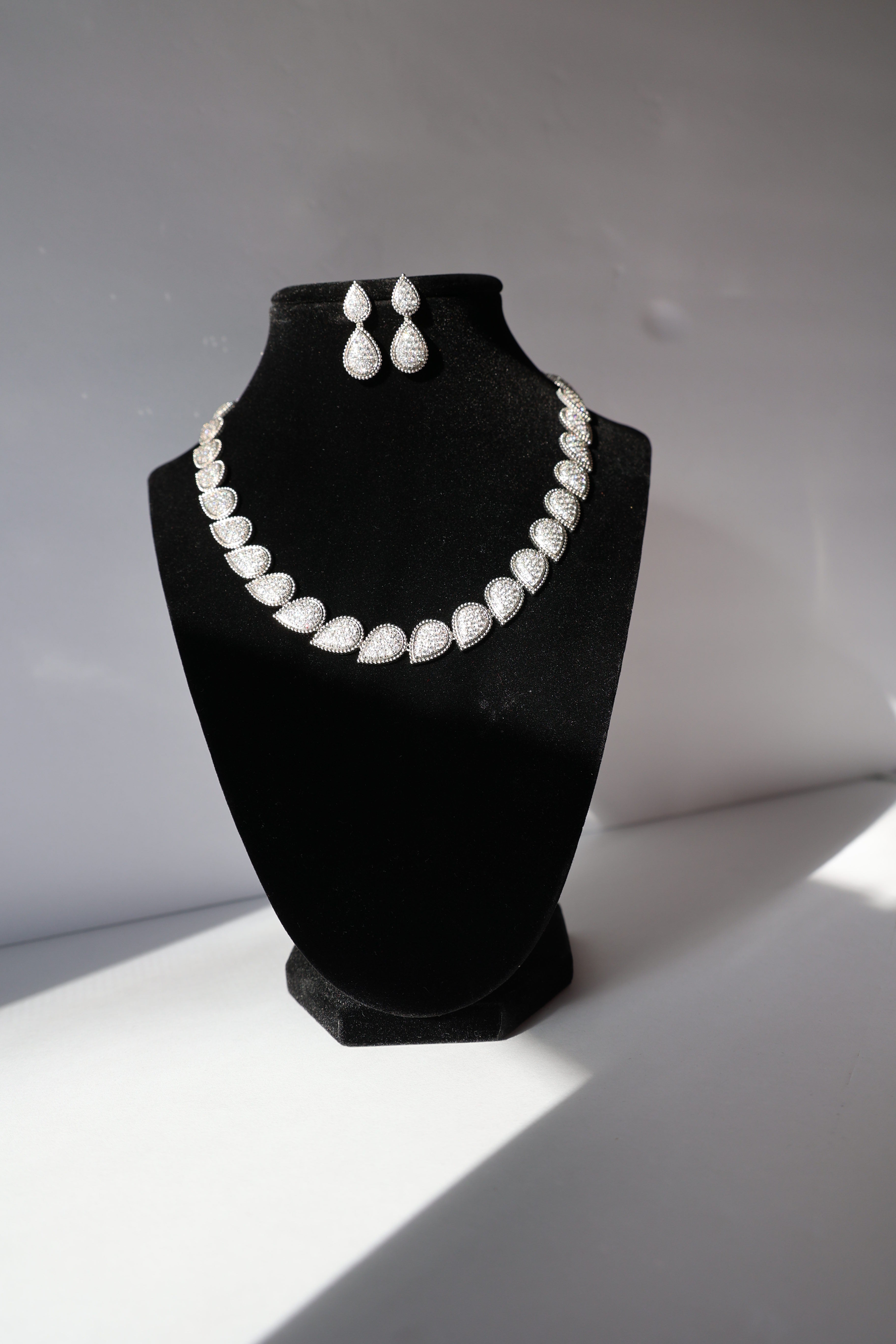 LUNA COLLECTION